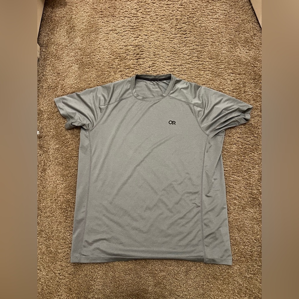 Outdoor Research Argon T shirt. Men’s size large in the color pewter